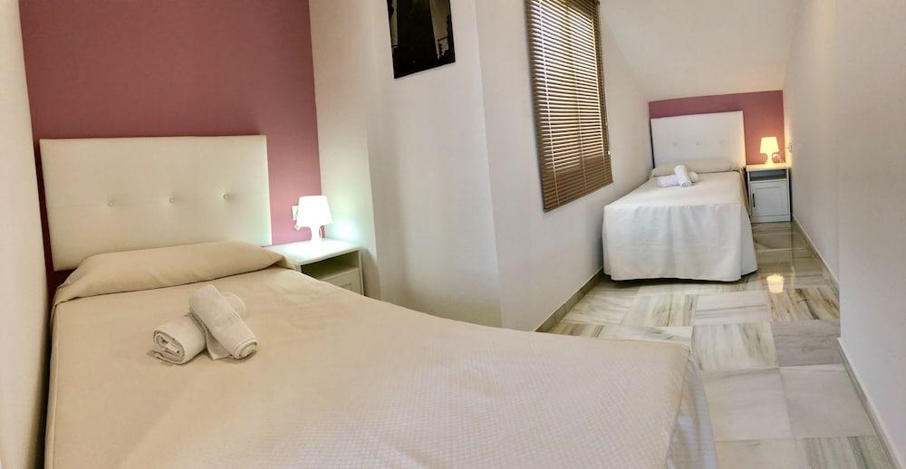 Apartamentos Las Rosas De Capistrano Nerja Exterior foto
