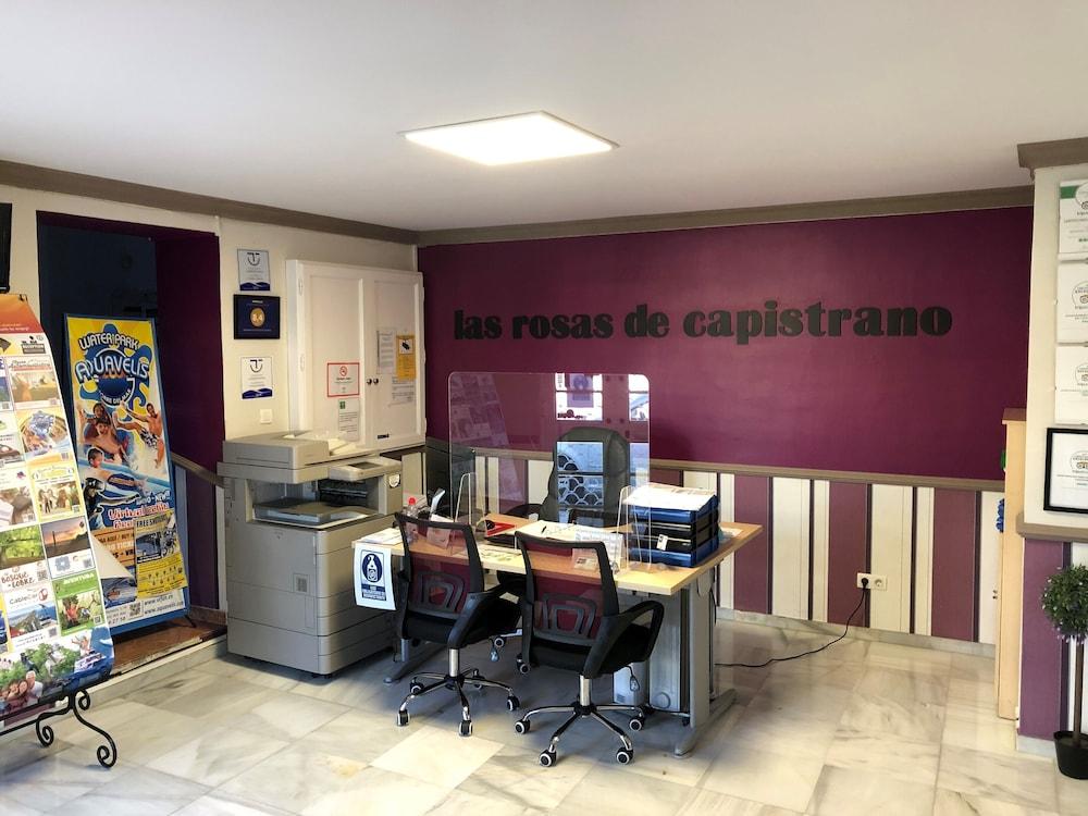 Apartamentos Las Rosas De Capistrano Nerja Exterior foto