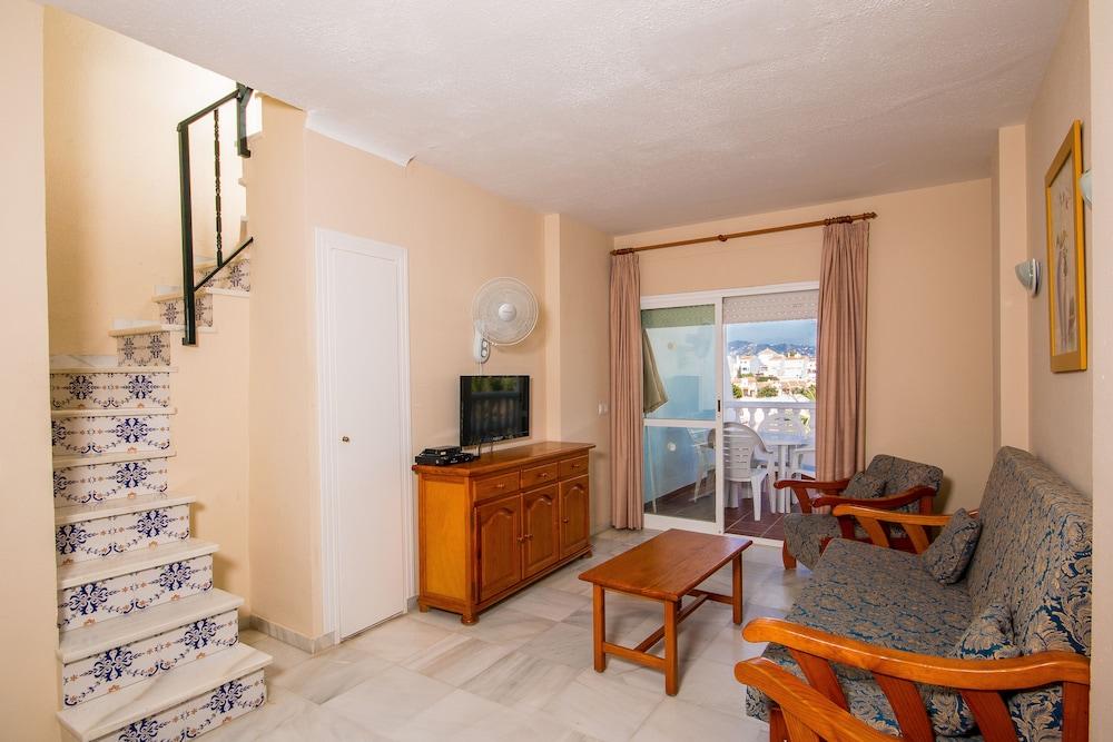 Apartamentos Las Rosas De Capistrano Nerja Exterior foto