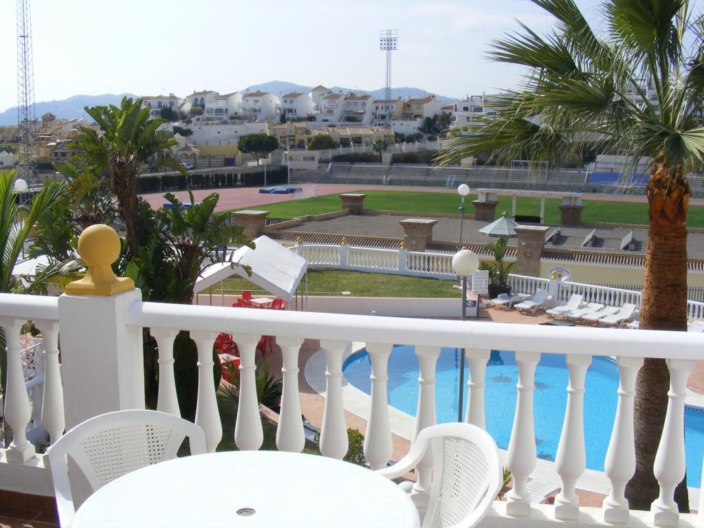 Apartamentos Las Rosas De Capistrano Nerja Exterior foto